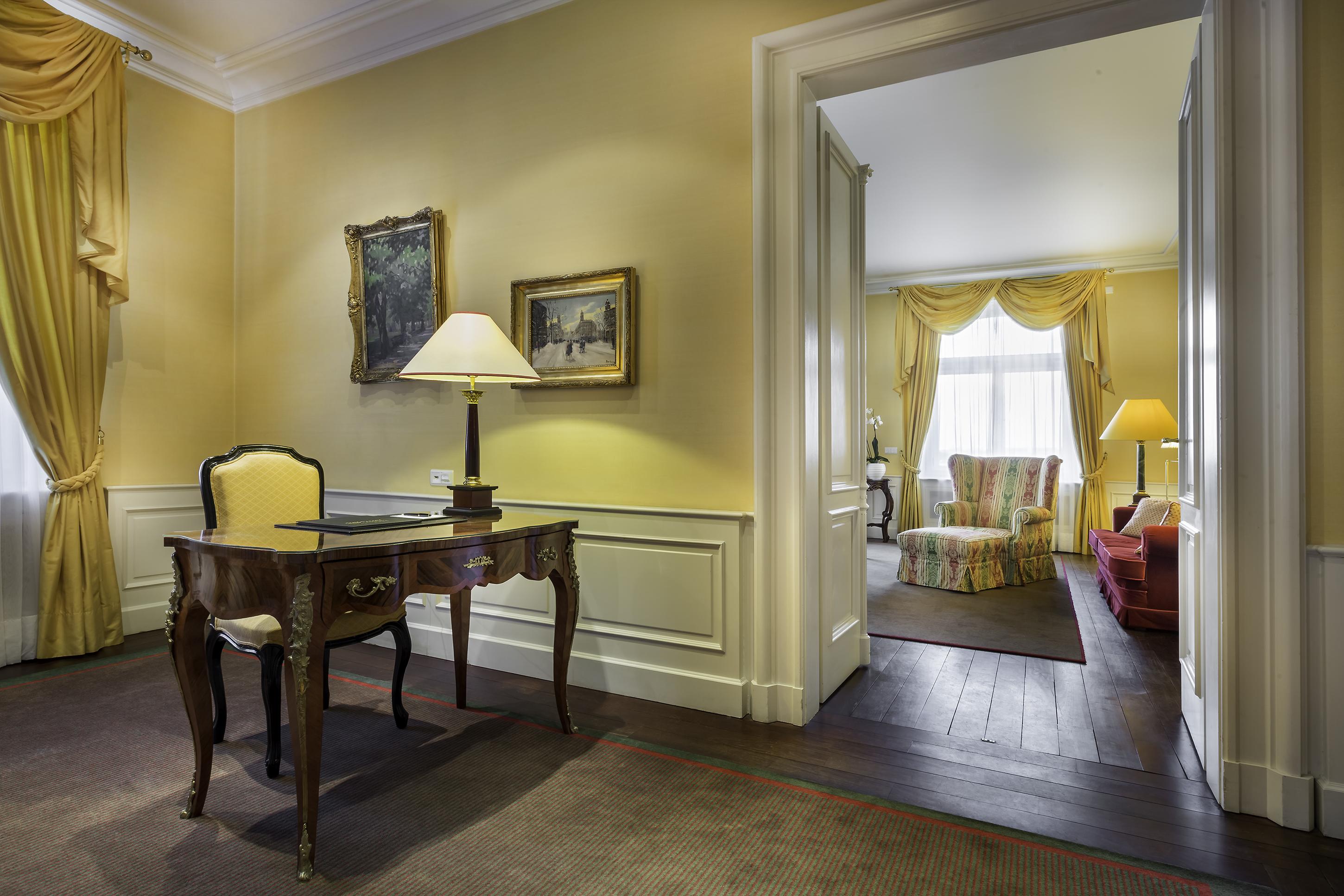 Le Palais Art Hotel Prague Exterior photo Suite